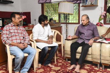 Celebrities Pay Homage to Vijaya Nirmala Garu